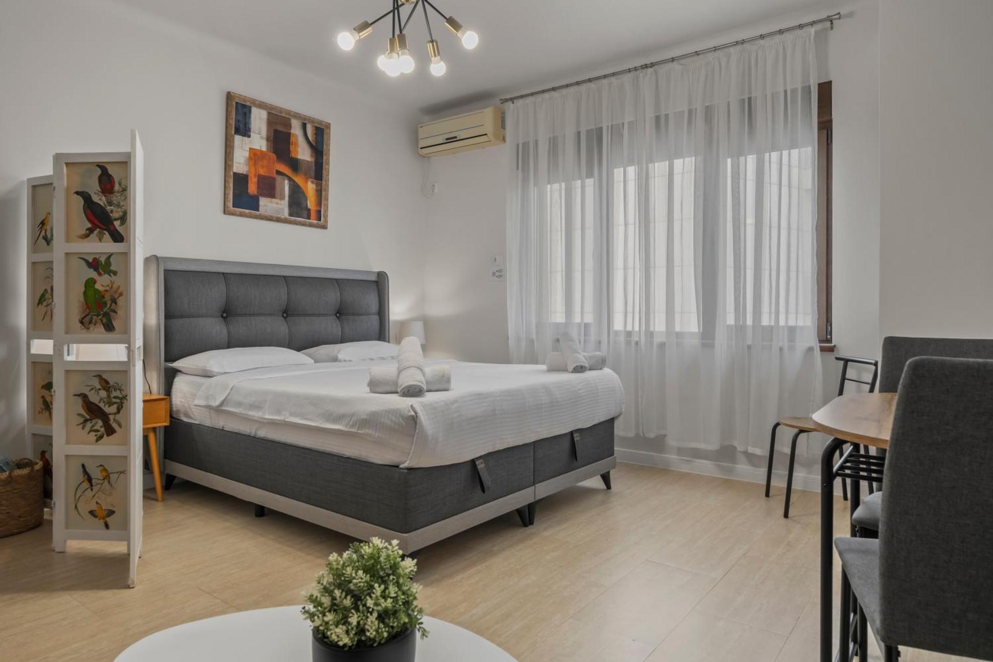 Appartamento Upscale Studio, Walking Distance From The Old Town *